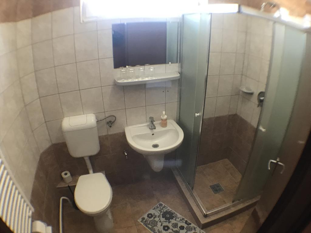 לינה וארוחת בוקר Romantik Etterem - Panzio 2*