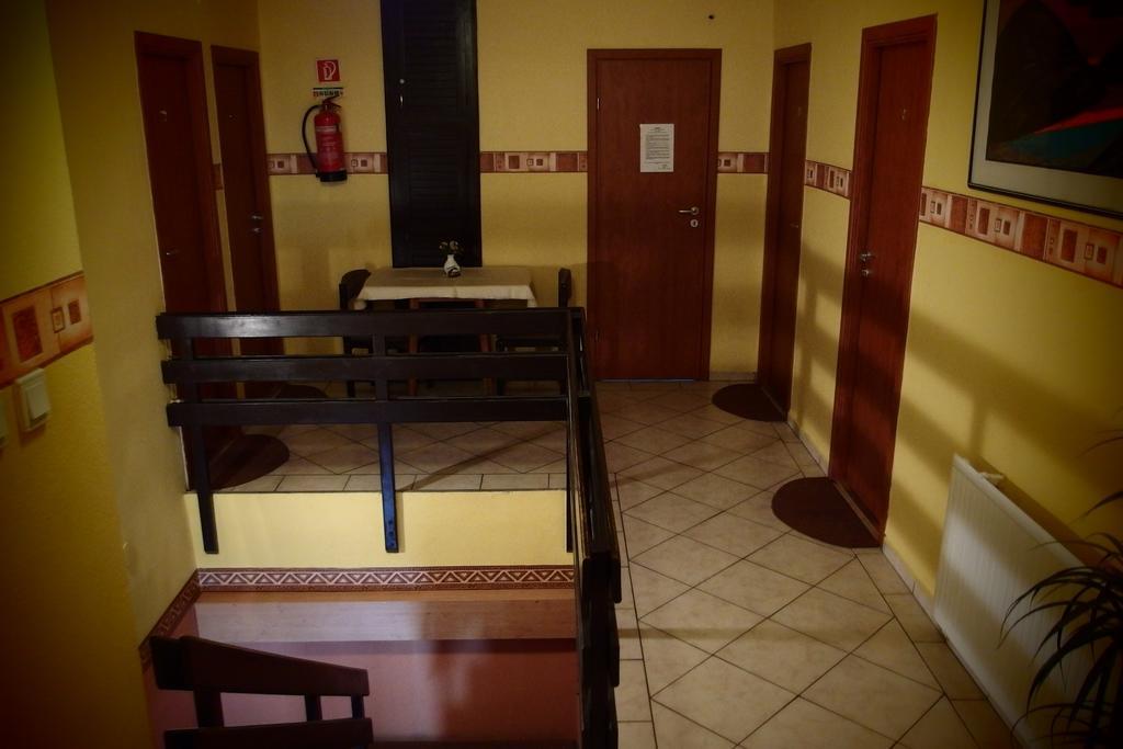 Romantik Etterem - Panzio 2* Tatabánya